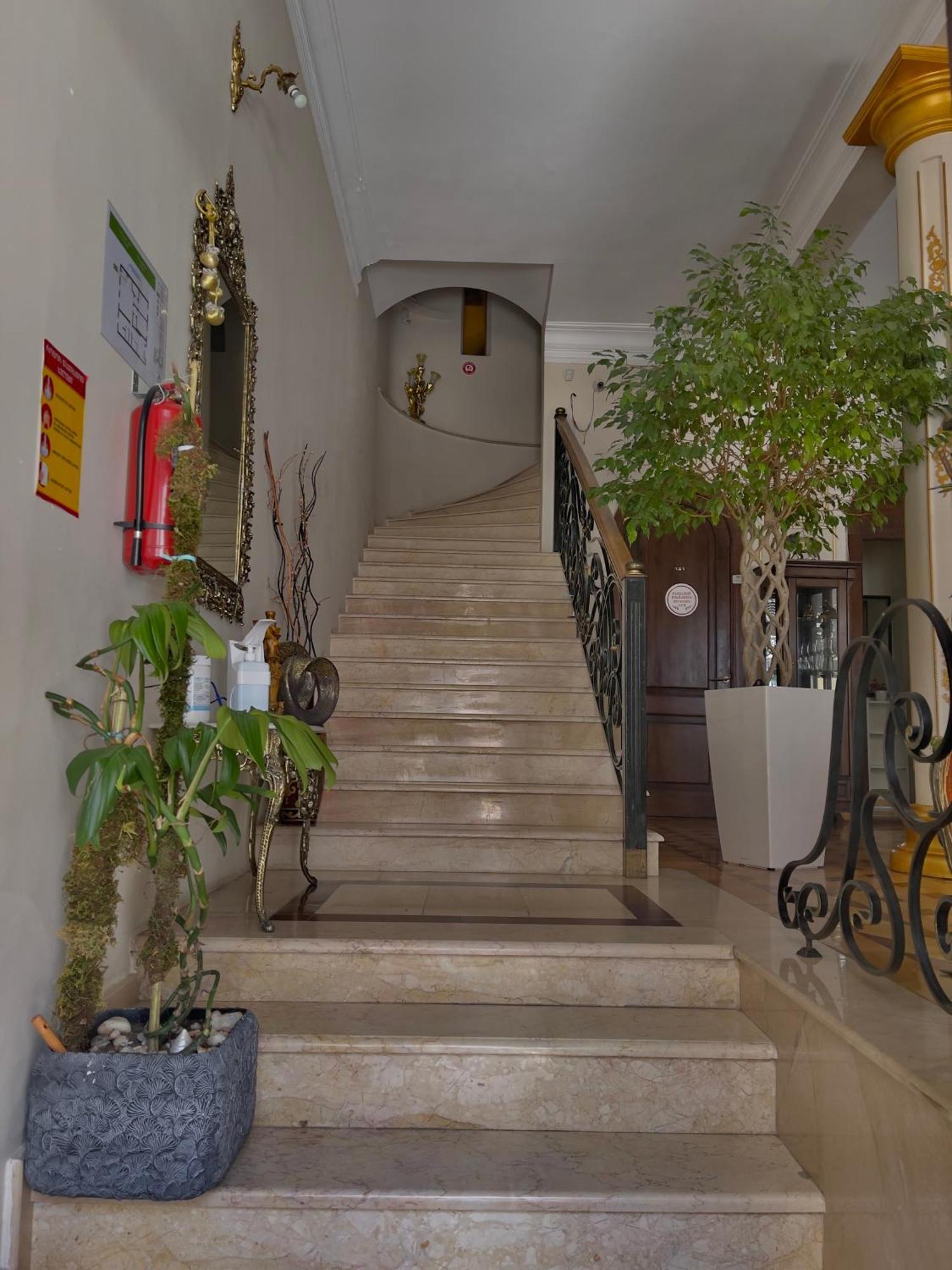 Hotel Luxor Gardens Batumi Zewnętrze zdjęcie